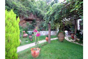 Pension de famille Skala Potamias 2